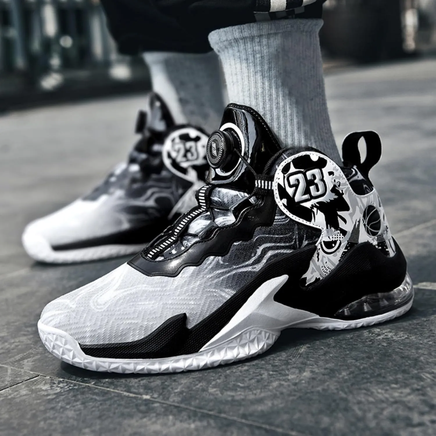 Men's Breathable Mesh Lace Up Basketball Shoes Fashion High-Top Non-Slip Sneakers Casual Gym Sports Tennis Jogging Shoes